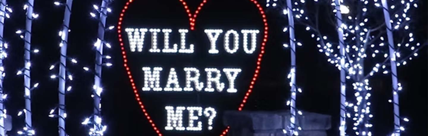 will you marry me sign in holiday lights in Yukon, OK